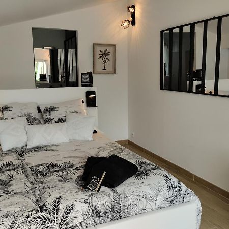 Bed and Breakfast L'Atelier Saint-Sulpice Entre Bordeaux Et St Emilion Exterior foto