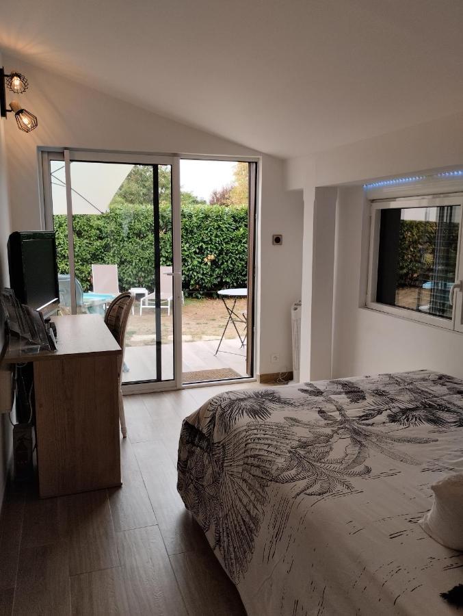 Bed and Breakfast L'Atelier Saint-Sulpice Entre Bordeaux Et St Emilion Exterior foto